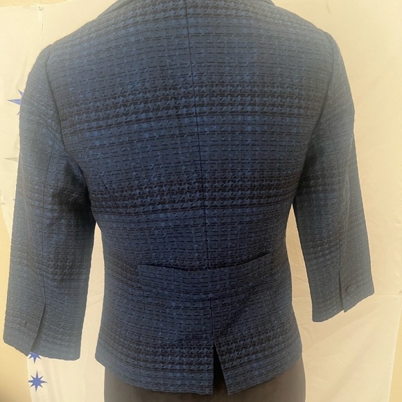 Women’s medium, blue and black, cropped sleeve, tweed blazer. - Picture 3 of 8